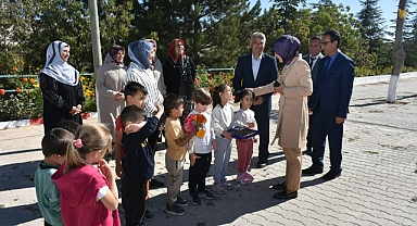 Vali Yardımcısı Çiçekli ve İl Müdürü Çalışkan Öğrencilerle Buluştu