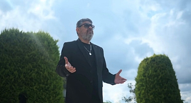 ERDİNÇ ONAR'DAN KENDİNE HAS TAVRIYLA “CAM KIRIKLARIM”