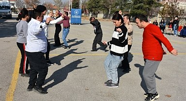 Engelleri Sevgiyle Aşan Öğrenciler Alkış Topladı