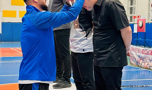 AKGÖZ’DEN ÇİFTE MADALYA