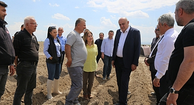 BAŞKAN ERKOYUNCU PATATES EKİMİNE KATILDI: BAĞIMLILIK BİTİYOR, KAPASİTE ARTIYOR!