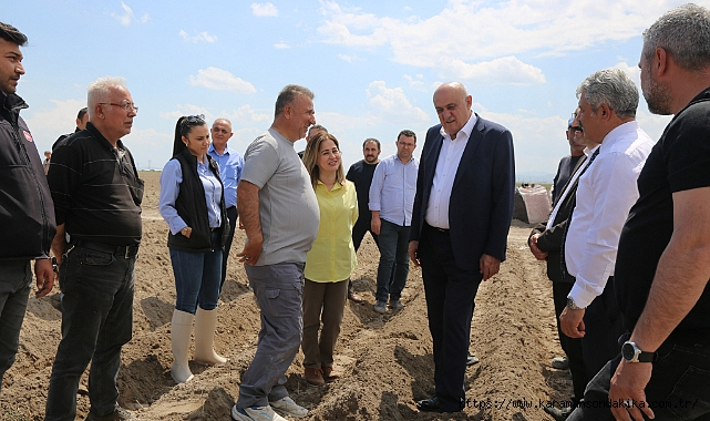 BAŞKAN ERKOYUNCU PATATES EKİMİNE KATILDI: BAĞIMLILIK BİTİYOR, KAPASİTE ARTIYOR!