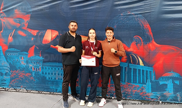 ECRİN ERGİN’DEN TÜRKİYE ÜÇÜNCÜLÜĞÜ