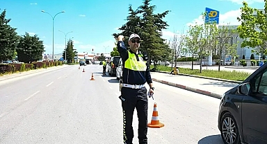 Karaman'da Bir Haftalık Asayiş Uygulamalarında 14 Aranan Şahıs Yakalandı