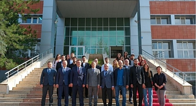 KARAMAN VALİSİ HAYRETTİN ÇİÇEK KMÜ’LÜ ÖĞRENCİLERLE BİR ARAYA GELDİ