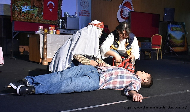 Öğrenciler İngilizceyi Sahneye Taşıdı: Karaman’da English Fest Finali