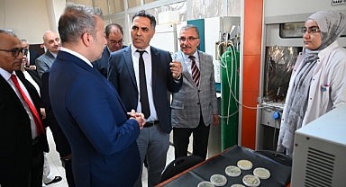 VALİ ÇİÇEK, KMÜ’NÜN STRATEJİK AR-GE PROJELERİNİ YERİNDE İNCELEDİ
